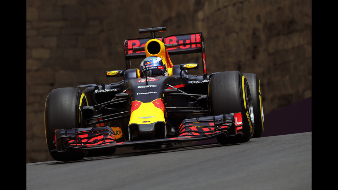 Daniel Ricciardo - Red Bull - Formel 1 - GP Aserbaidschan - Baku - 17. Juni 2016