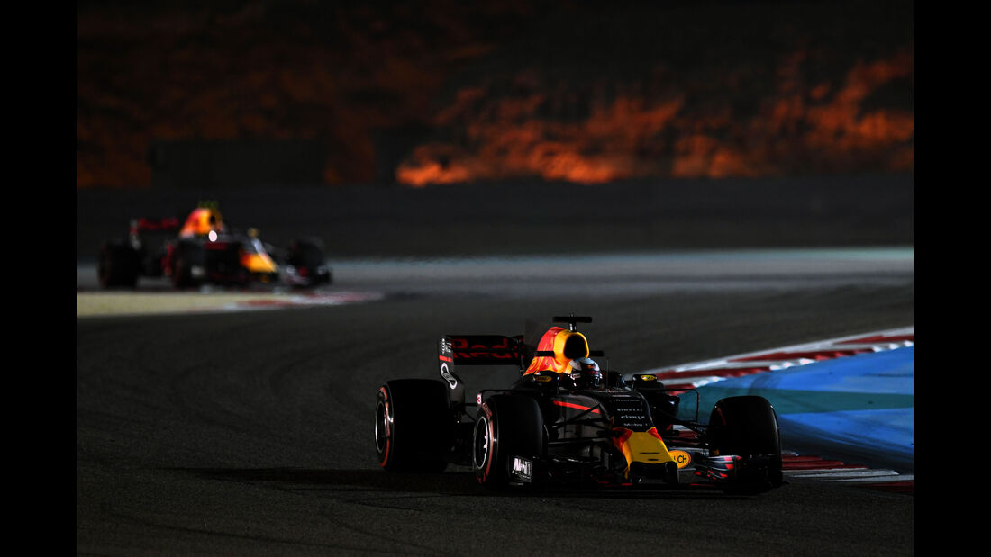 Daniel Ricciardo - Red Bull - Formel 1 - GP Bahrain - Sakhir - Training - Freitag - 14.4.2017