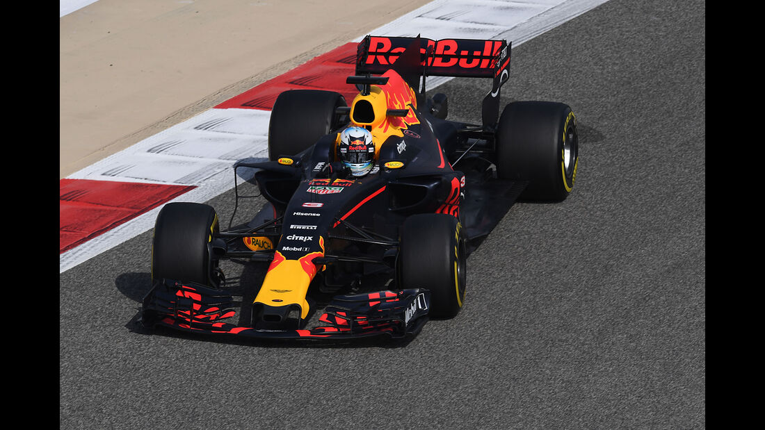 Daniel Ricciardo - Red Bull - Formel 1 - GP Bahrain - Sakhir - Training - Freitag - 14.4.2017