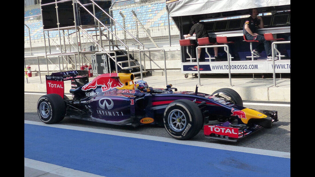 Daniel Ricciardo - Red Bull - Formel 1 - Test - Bahrain - 27. Februar 2014 