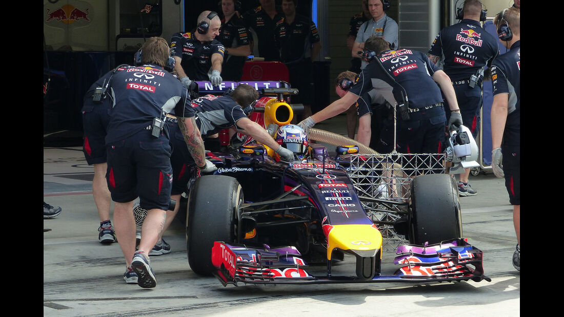 Daniel Ricciardo - Red Bull - Formel 1 - Test - Bahrain - 28. Februar 2014