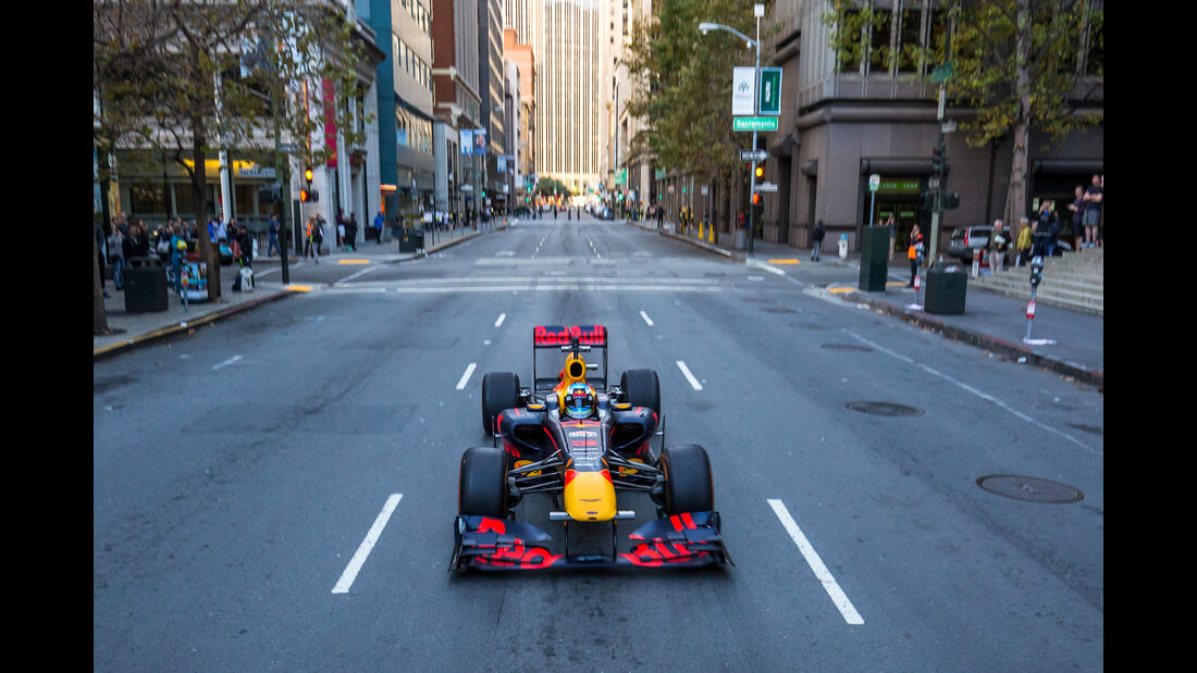 Daniel Ricciardo - Red Bull RB7 - F1 - Roadtrip USA - 2018