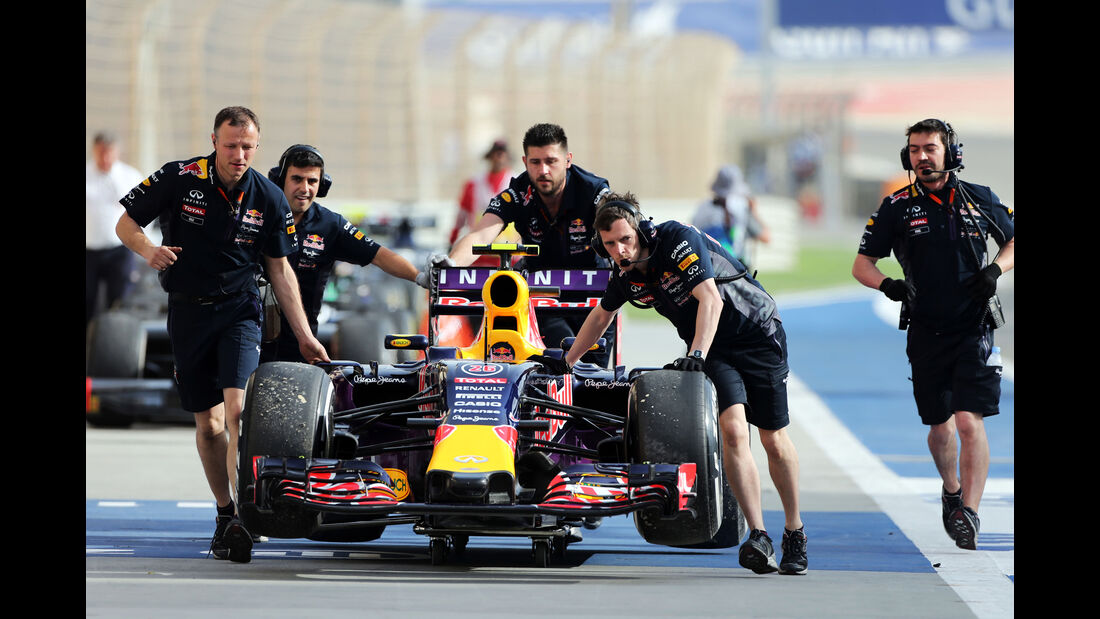 Daniil Kvyat - Red Bull - Formel 1 - GP Bahrain - 18. April 2015