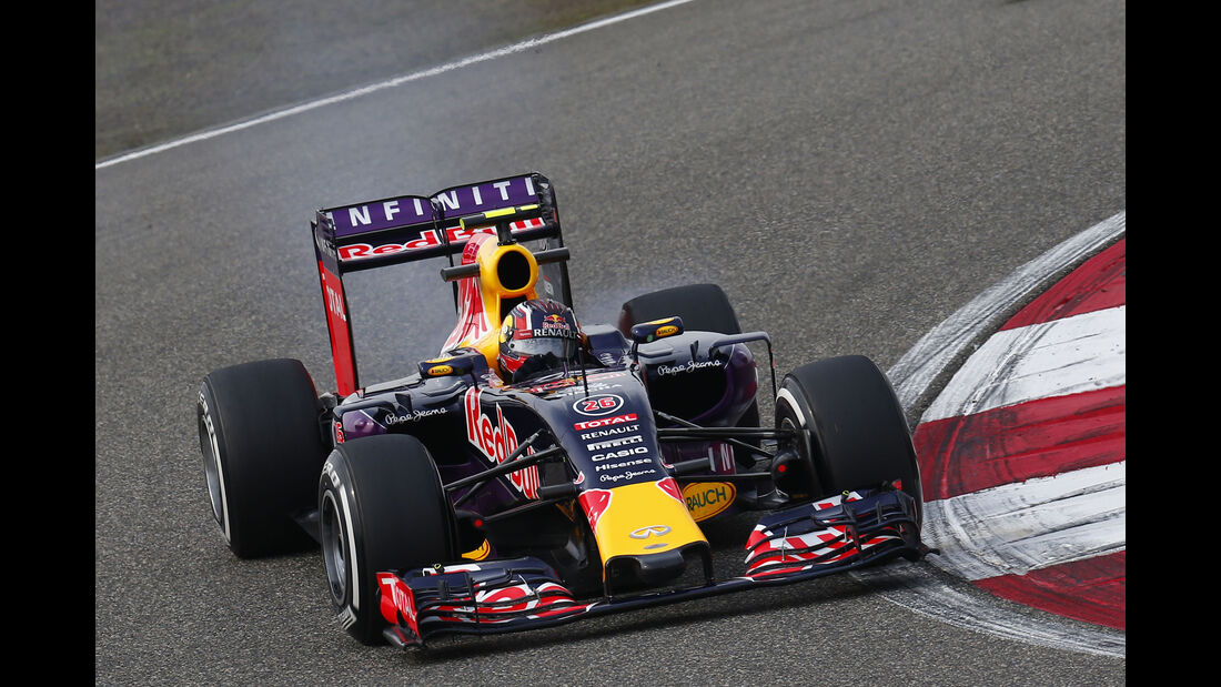 Daniil Kvyat - Red Bull - Formel 1 - GP China - Shanghai - 10. April 2015