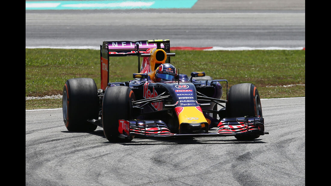 Daniil Kvyat - Red Bull - Formel 1 - GP Malaysia - 28. März 2015