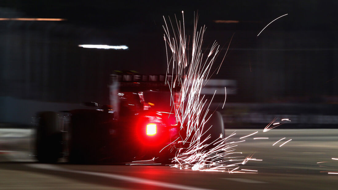 Daniil Kvyat - Red Bull - Formel 1 - GP Singapur - 20. September 2015