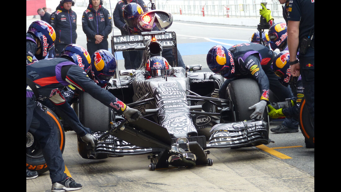 Daniil Kvyat - Red Bull - Formel 1-Test - Barcelona - 21. Februar 2015