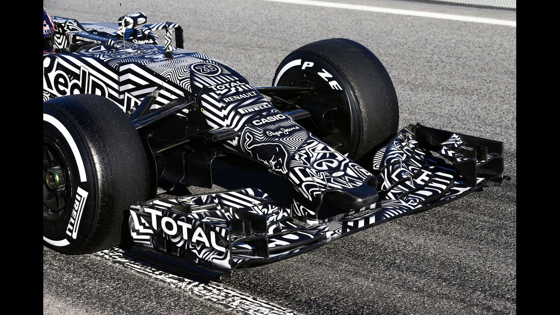 Daniil Kvyat - Red Bull - Formel 1-Test - Barcelona - 22. Februar 2015
