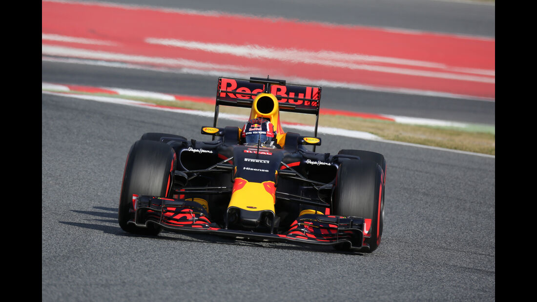 Daniil Kvyat - Red Bull - Formel 1-Test - Barcelona - 25. Februar 2016