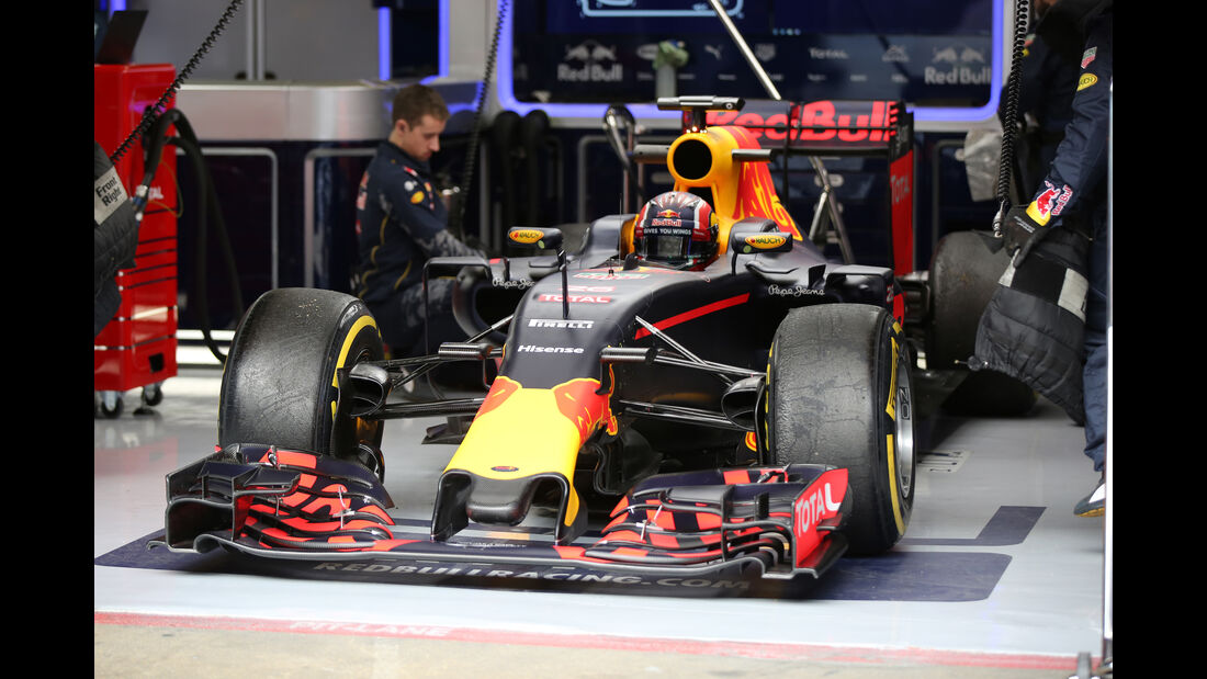 Daniil Kvyat - Red Bull - Formel 1-Test - Barcelona - 3. März 2016