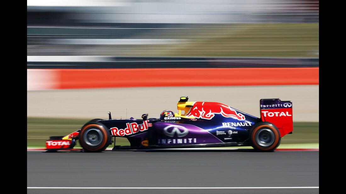 Daniil Kvyat - Red Bull - GP England - Silverstone - Freitag - 3.7.2015