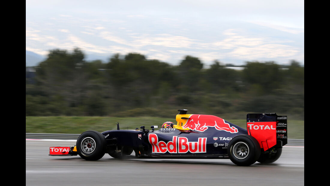 Daniil Kvyat - Red Bull - Pirelli Regenreifen-Test - Paul Ricard - 26. Januar 2016