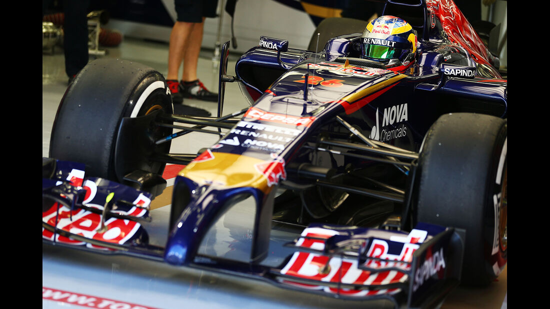 Daniil Kvyat - Toro Rosso - Formel 1 - Bahrain - Test - 21. Februar 2014 