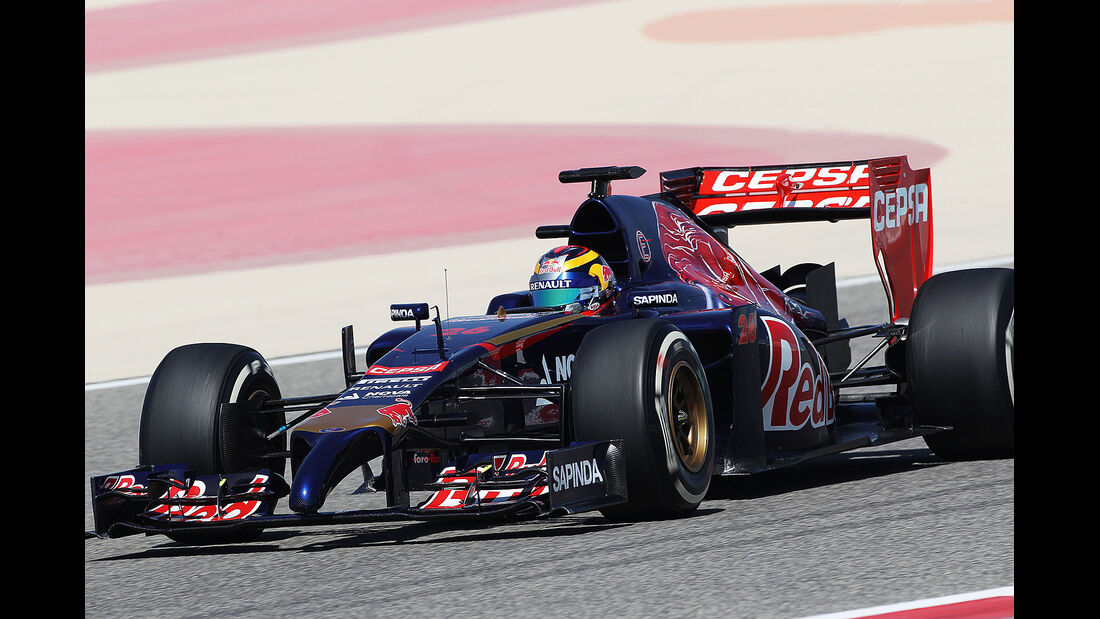 Daniil Kvyat - Toro Rosso - Formel 1 - Bahrain - Test - 21. Februar 2014