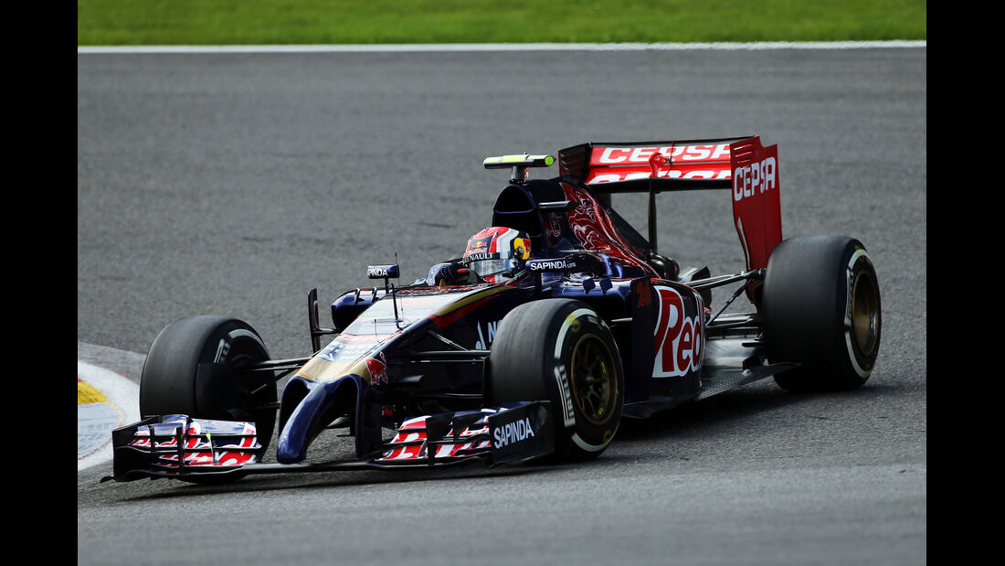 Daniil Kvyat - Toro Rosso - Formel 1 - GP Belgien - Spa-Francorchamps - 23. November 2014