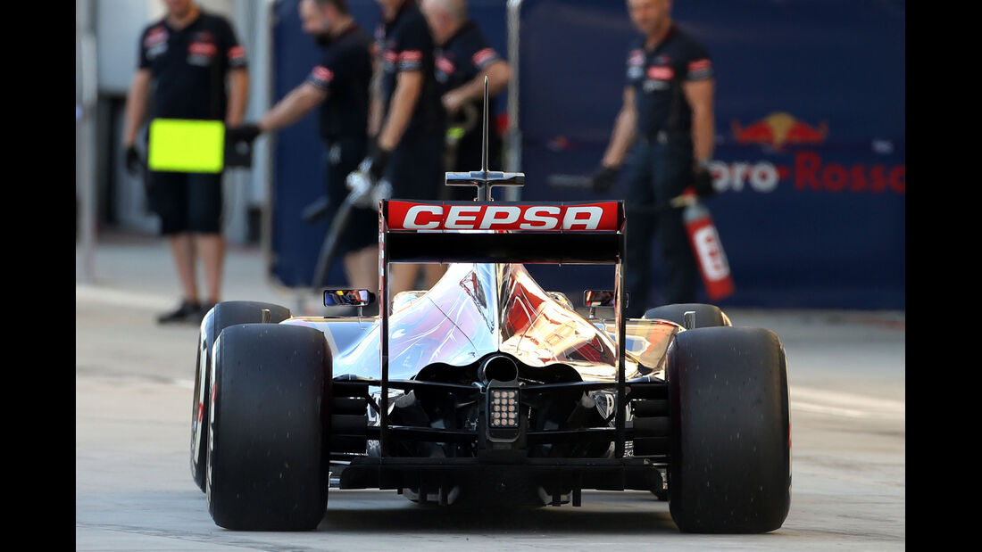 Daniil Kvyat - Toro Rosso - Formel 1 - Test 1 - GP Bahrain 2014