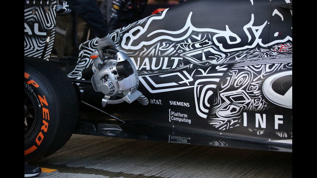 Daniil Kvyat - Toro Rosso - Formel 1-Test - Jerez - 2. Februar 2015