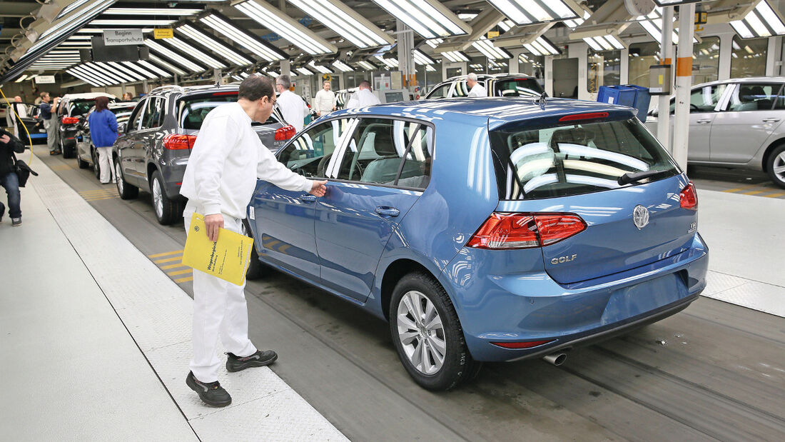 Die Nachfrage nach Neufahrzeugen stieg im März 2014 in Deutschland an.