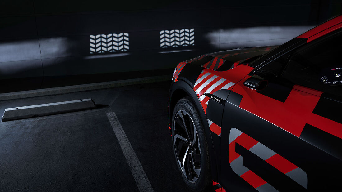 Digital Matrix Light Audi e-tron Sportback Mitfahrt 
