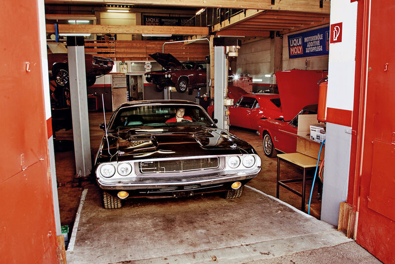 Dodge Challenger, Frontansicht, Garage