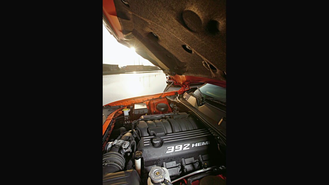 Dodge Challenger SRT8 392, Motor