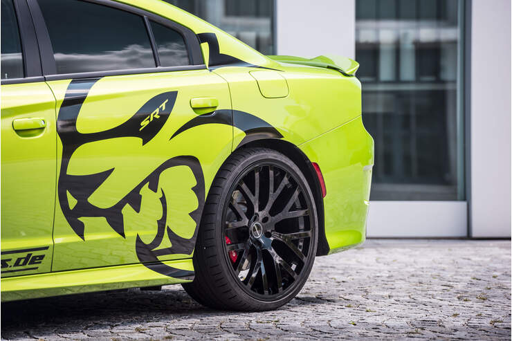 Dodge Charger SRT Hellcat by Geiger Cars