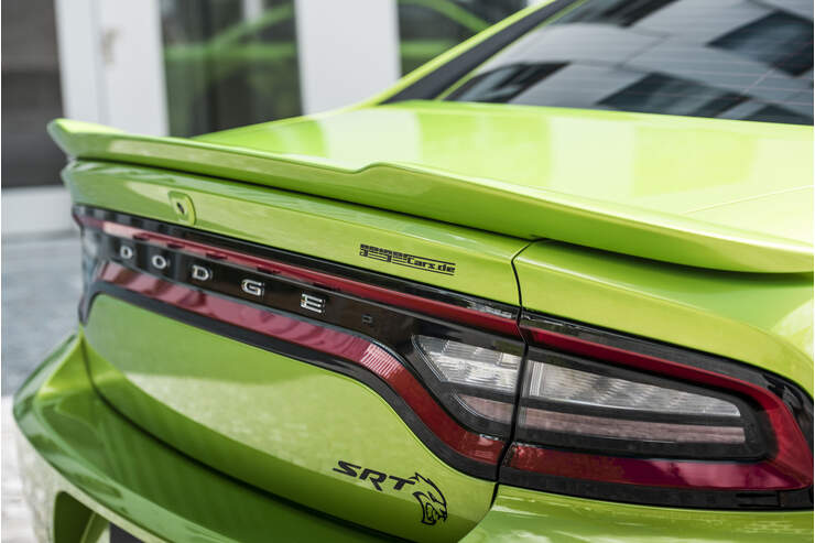 Dodge Charger SRT Hellcat by Geiger Cars