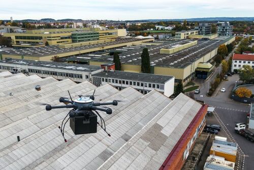 Drohne ZF werksgelände Warentransport