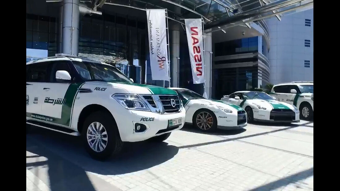 Dubai Police Cars - Nissan GT-R - Nissan Patrol