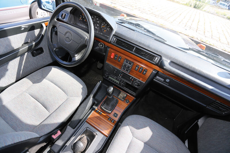 Einkaufs-Tour, Mercedes 300 GD, W 463, Cockpit