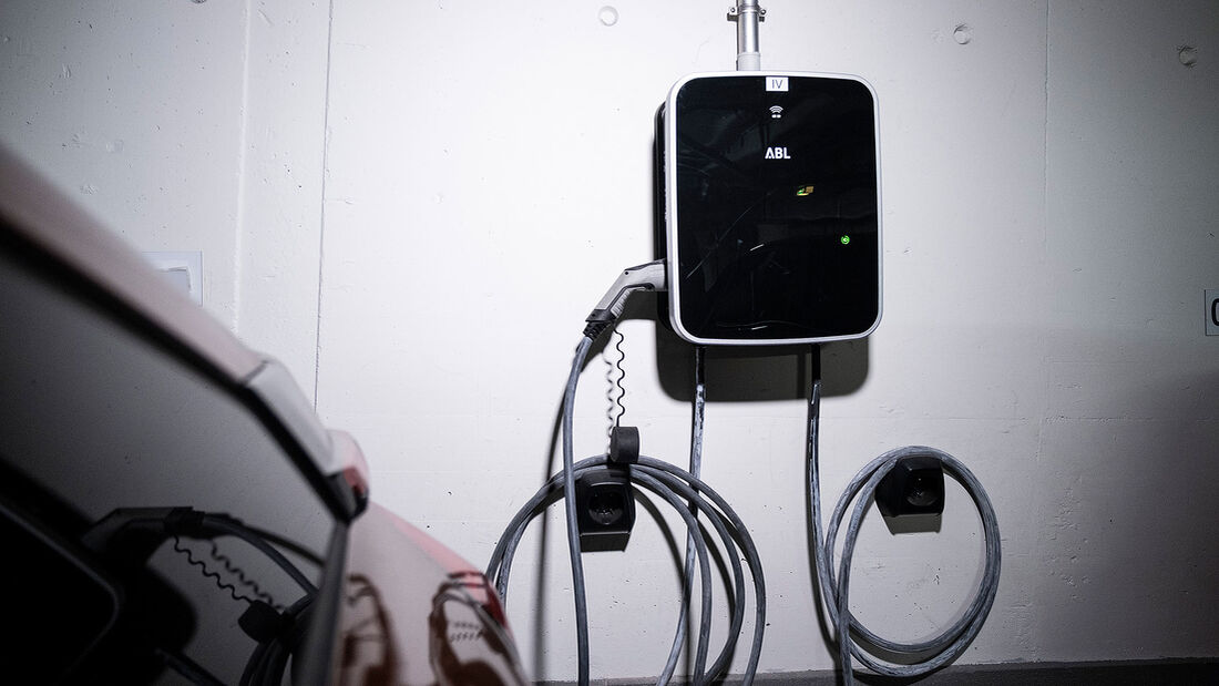 E-Auto-Ladekabel: Bosch schafft Ladeziegel beim Laden an der