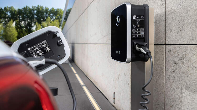 Elektroauto Laden Was Tun Wenn Der Stecker Klemmt Auto Motor Und Sport