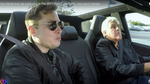 Elon Musk und Jay Leno im Tesla Cybertruck