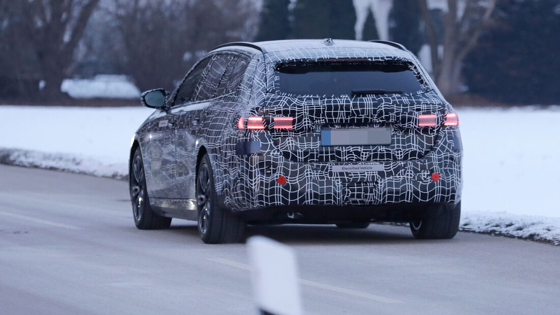 Erlkönig BMW i5 Touring