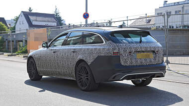 Erlkönig Jaguar XF Sportbrake