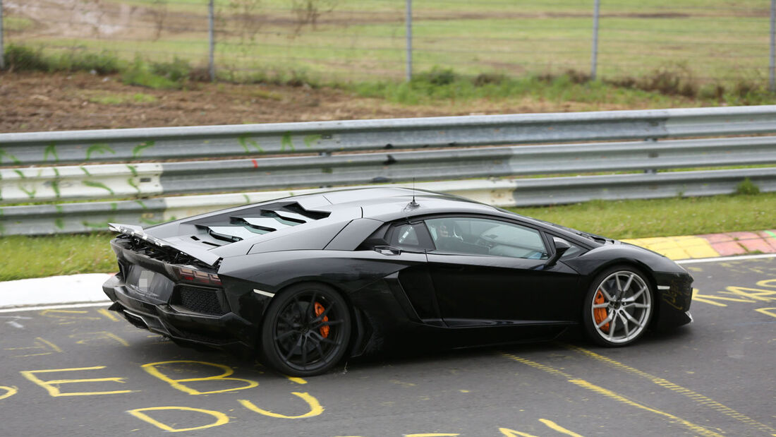 Erlkönig, Lamborghini Aventador SV