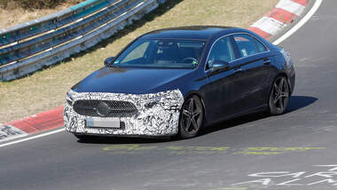 Erlkönig Mercedes A-Klasse Limousine