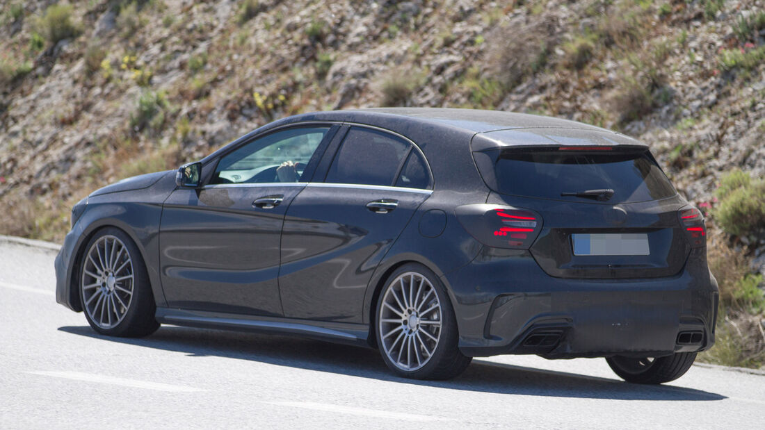 Erlkönig Mercedes Benz A45 AMG Facelift