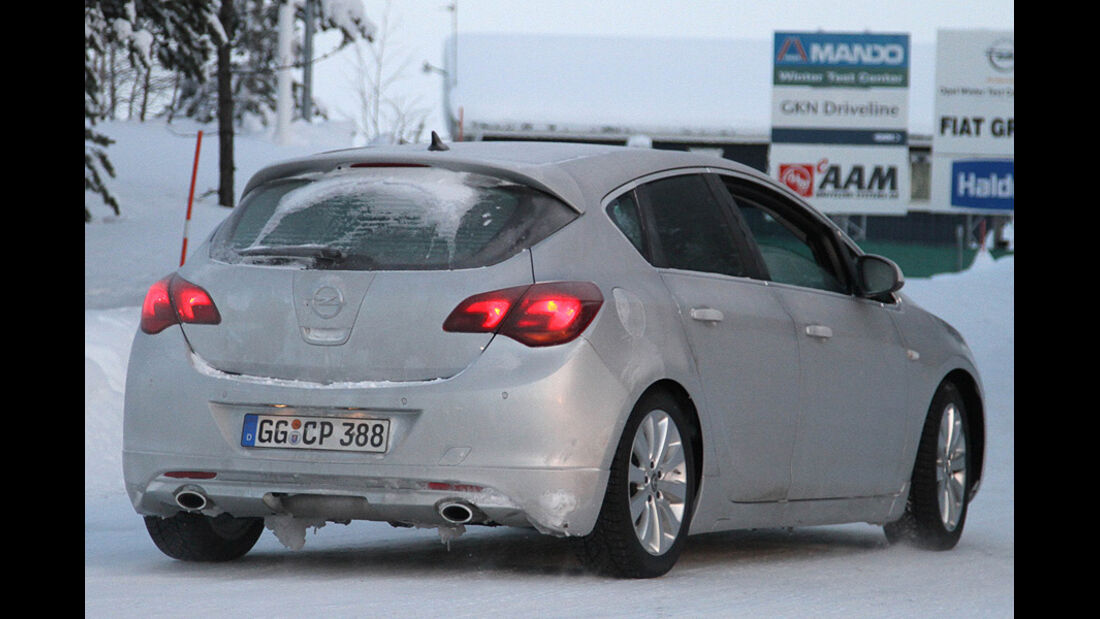 Erlkönig Opel Astra GSI