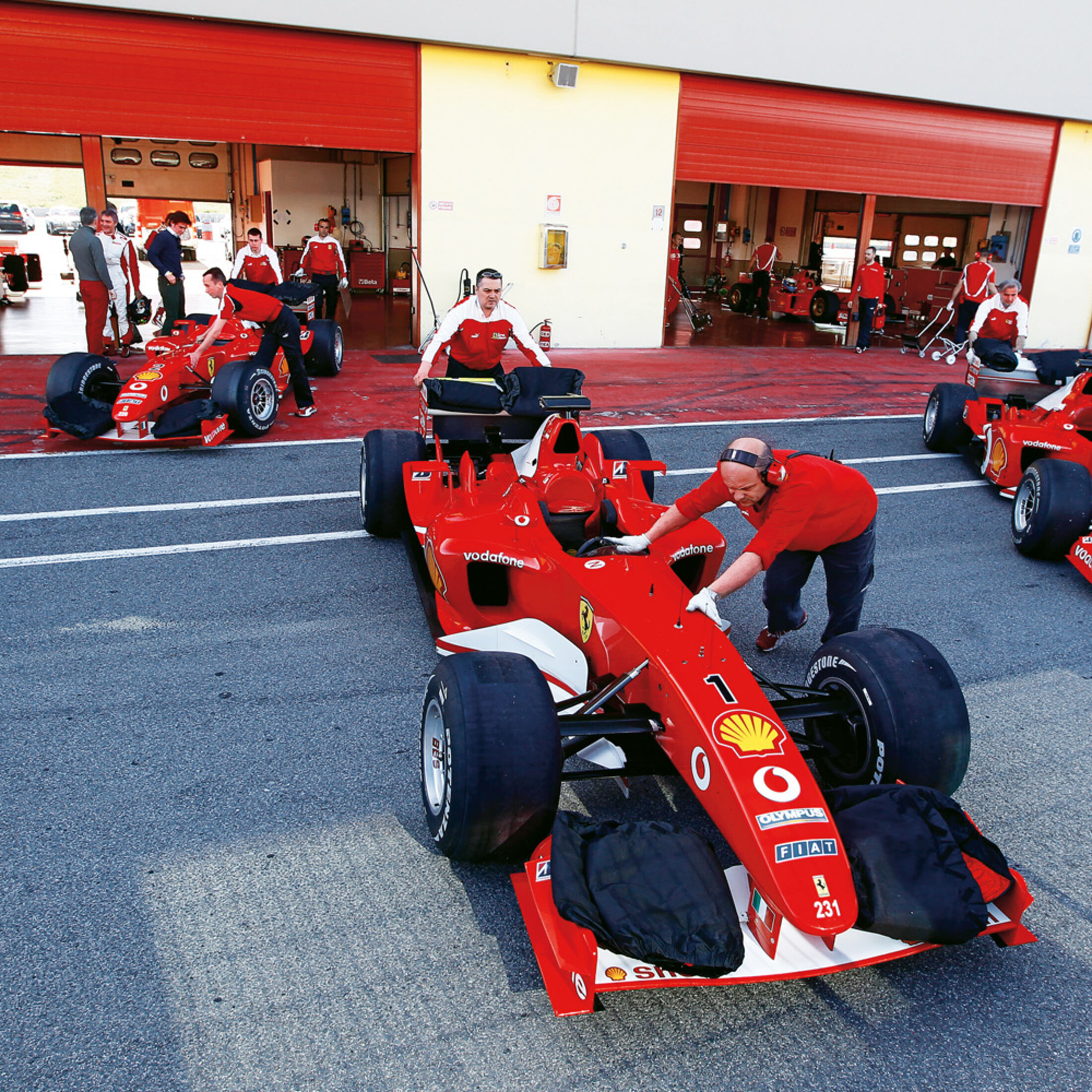 Reportage F1 Clienti Die Hobby-Schumis bei Ferrari AUTO MOTOR UND SPORT