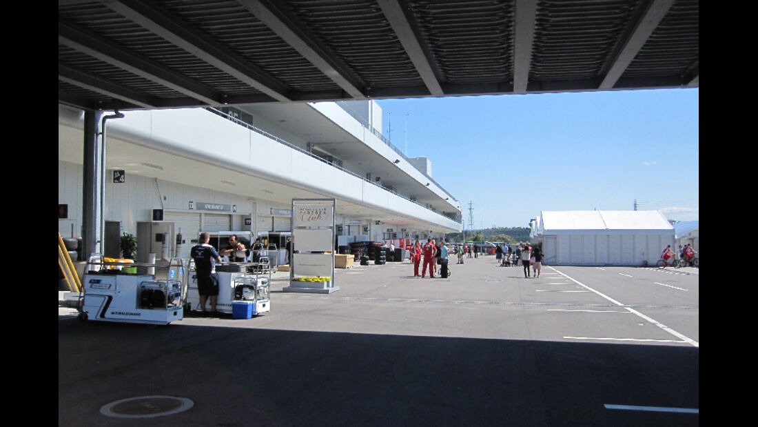 Fahrerlager - GP Japan - Suzuka - 6. Oktober 2011