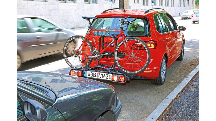 Fahrradtrager Mit Einparkhilfe Abstandswarner Getestet Auto Motor Und Sport