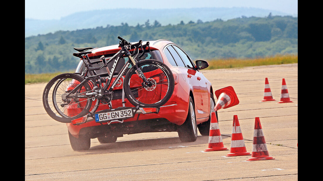 4 Fahrradträger im Konzeptvergleich AUTO MOTOR UND SPORT