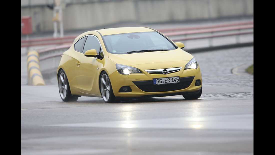 Fahrwerke im Vergleich, Opel Astra mit Adaptiv-Fahrwerk