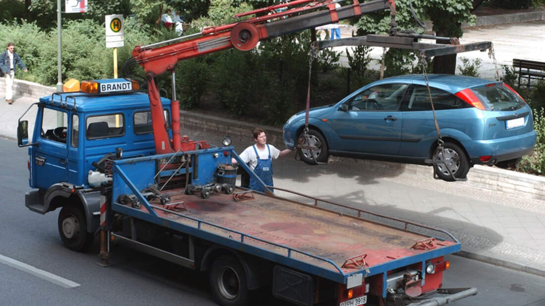 Wann abgeschleppt wird Falschparken und die Konsequenzen AUTO MOTOR UND SPORT