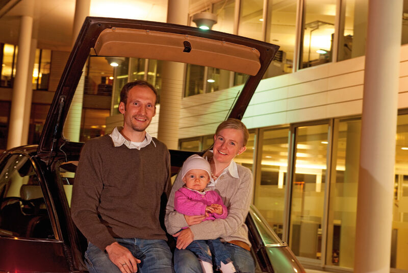 Familie Grothausmann mit ihrem  - AMC Pacer Limited V8