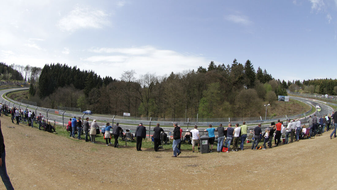 Fans, Brünnchen, VLN Langstreckenmeisterschaft Nürburgring 28-4-2012