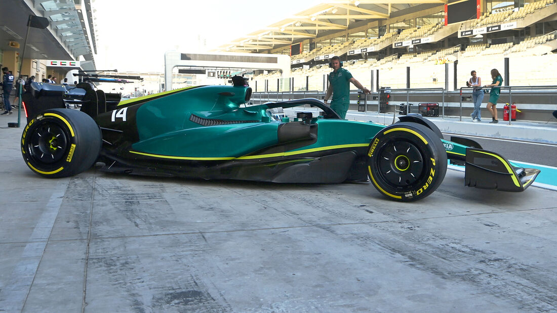 Fernando Alonso - Aston Martin - F1-Test - Abu Dhabi - 22. November 2022