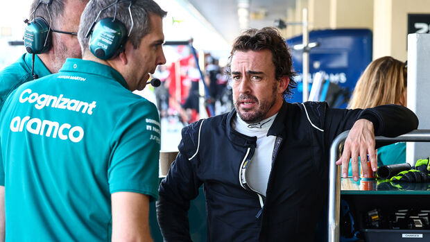 Fernando Alonso - Aston Martin - F1-Test - Abu Dhabi - 22. November 2022