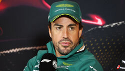 Fernando Alonso - Aston Martin - Formel 1 - GP China - Shanghai - 18. April 2024